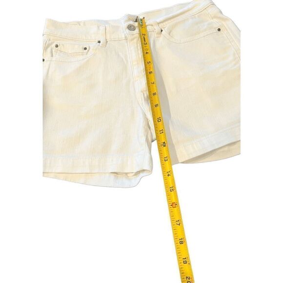Levi's Women's Mid waist white Shorts size 8 - Picture 5 of 10